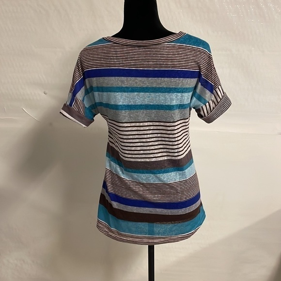 WOMEN’S striped V-neck short sleeve pocket T-shirt. Size S - Picture 4 of 4